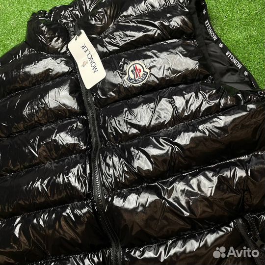 Жилетка Moncler глянцевая