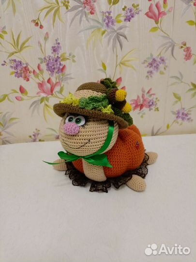 Продам вязаную черепашку тыковку для интерьера