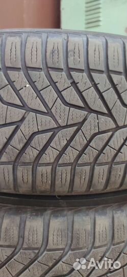 Yokohama BluEarth Winter V905 235/55 R17 103V