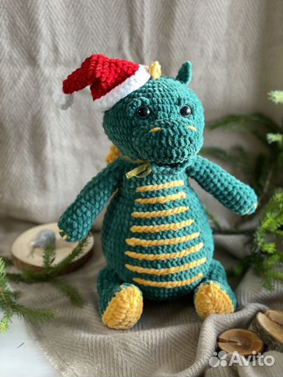 Вязаный дракон ручной работы