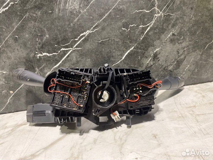 Подрулевой переключатель Renault Sandero Stepway