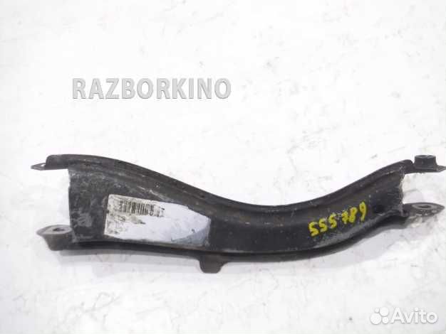 Рычаг задний нижний правый