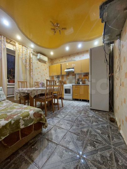 Коттедж 159,7 м² на участке 2,5 сот.