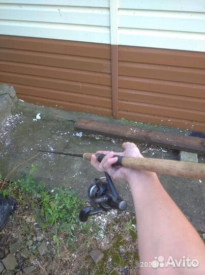 Спиннинг с катушкой