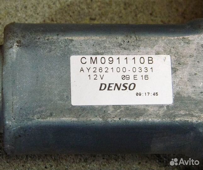 Стеклоподъемник передний правый Ford Escape 03г