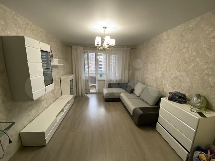 1-к. квартира, 42 м², 13/17 эт.