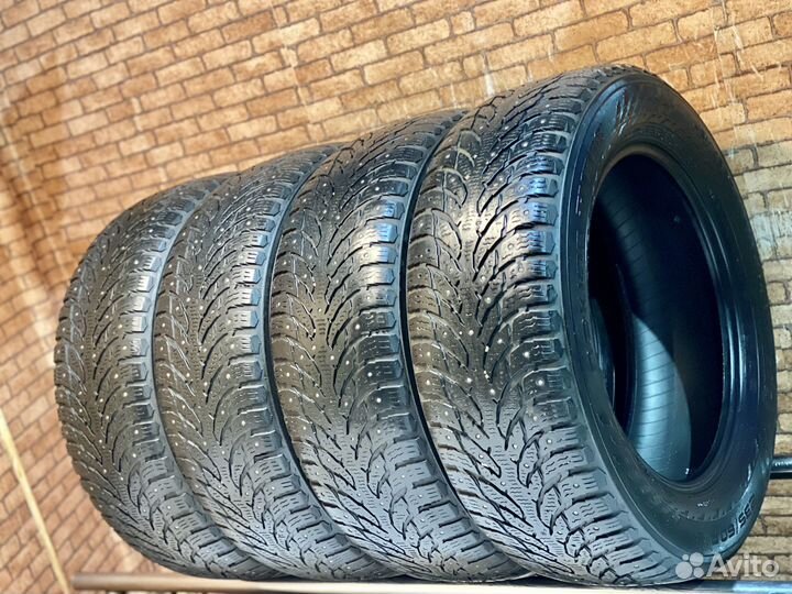 Nokian Tyres Hakkapeliitta 9 SUV 235/60 R18