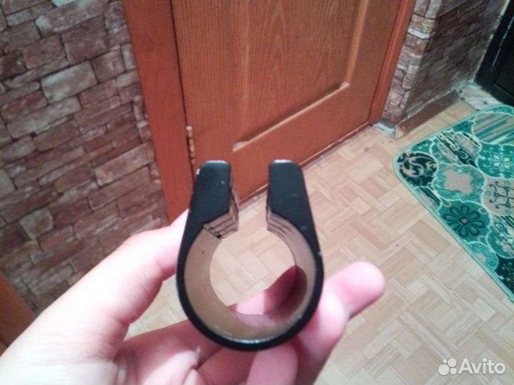 Зажим для трюкового самоката