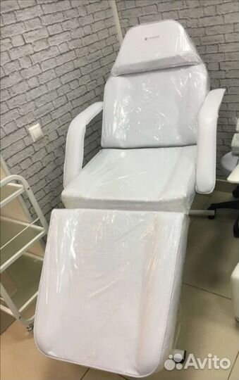 Кушетка косметологическая 