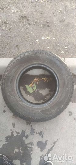 Kumho Road Venture AT61 235/75 R15 97S