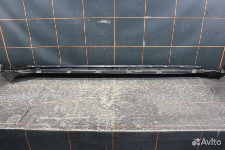 Накладка порога наружная прав.-Jeep Grand Cherokee