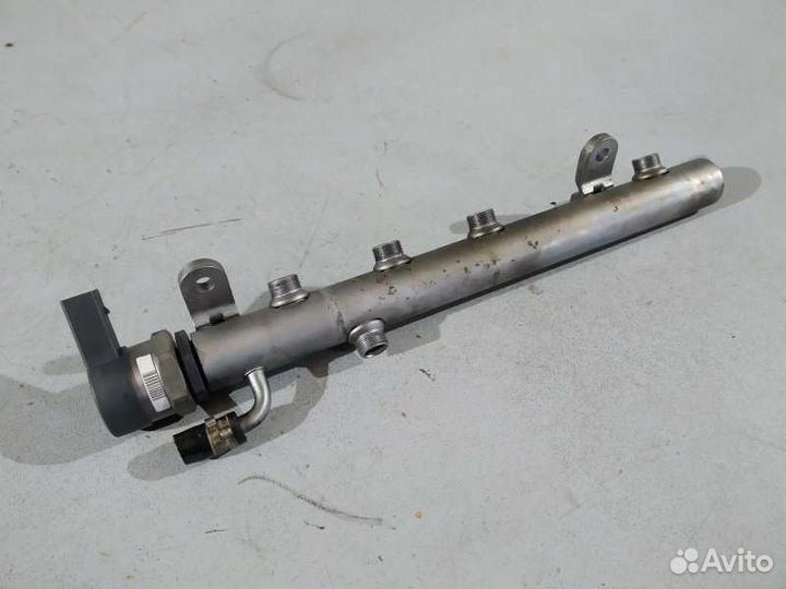 Топливная рампа левая Mercedes Gl-Class X164 OM642