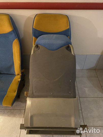 Сиденья от автобуса