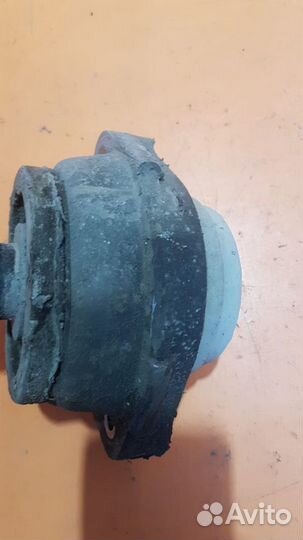 Подушка двигателя правая на BMW X5 E53