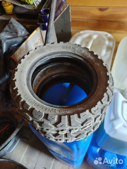 Шины 10x3.0 Tuovt для электросамоката б/у