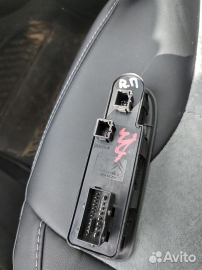 Блок управления стеклоподъемниками Пежо 308