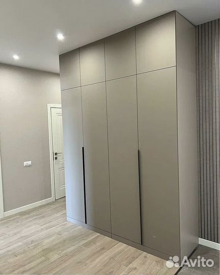 Шкаф трехстворчатый (и другие)