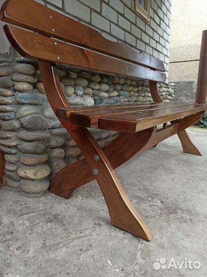 Скамейка деревянная