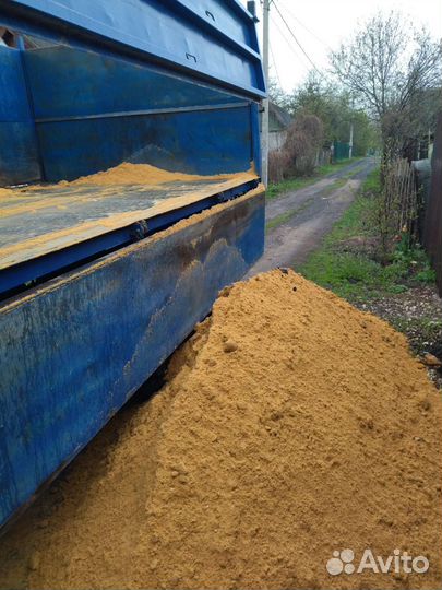 Доставка: песок, щебень