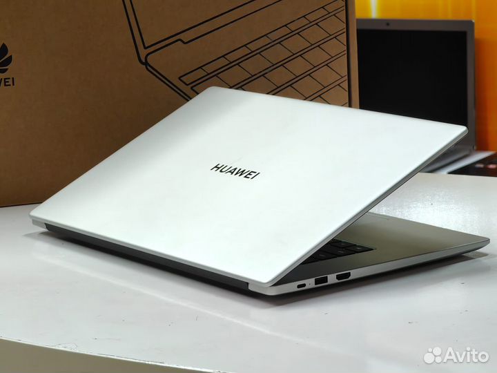 Ноутбук Huawei 15