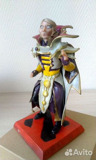 Инвокер фигурка героя Дота 2