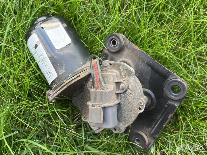 Мотор дворников nissan primera P11