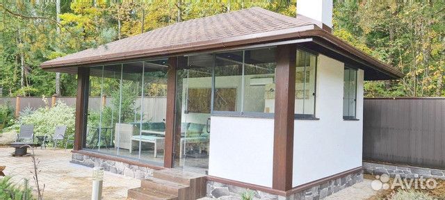 Стеклянная перегородка для зонирования