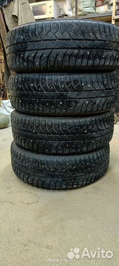 Bridgestone Ice Cruiser 7000 255/65 R17