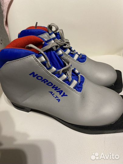 Лыжные ботинки 33р