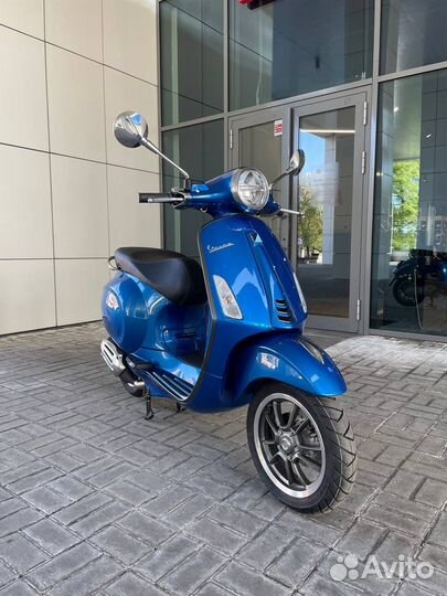 Скутер Vespa Primavera, 2023