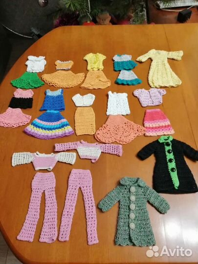 Вязанные вещи на куклу барби