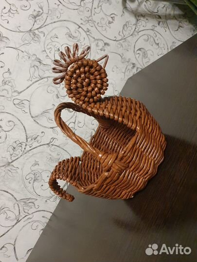 Плетеная корзина