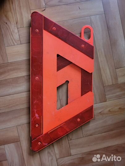 Знак аварийной остановки Mercedes w202 оригинал