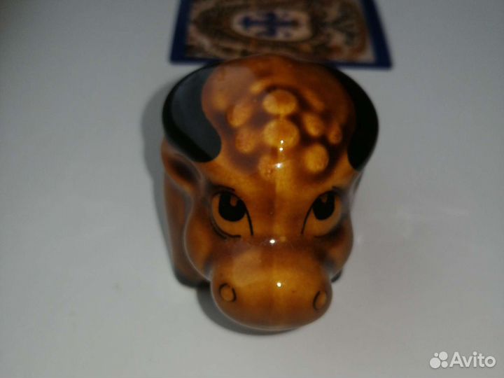 Сувенирная фигурка Бычок фарфор