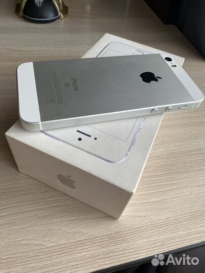 iPhone SE, 16 ГБ