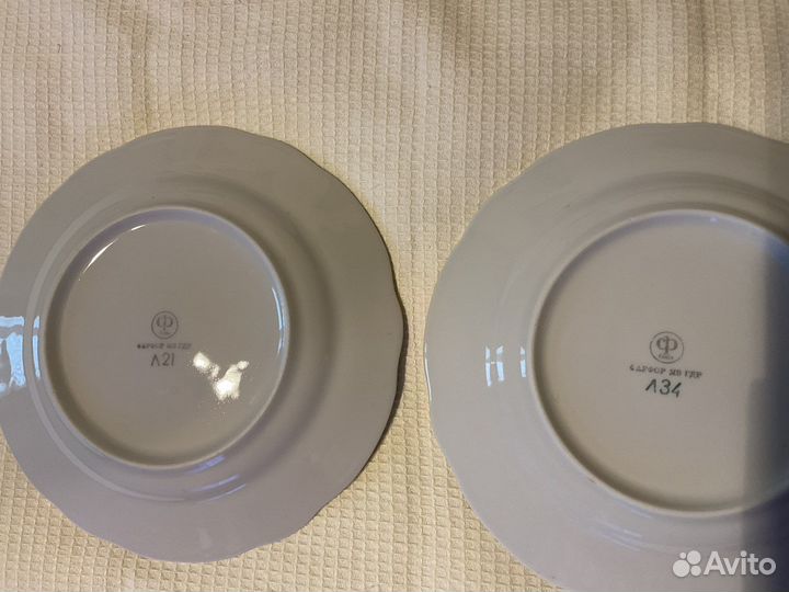 Две тарелки с красивым узором, фарфор ГДР