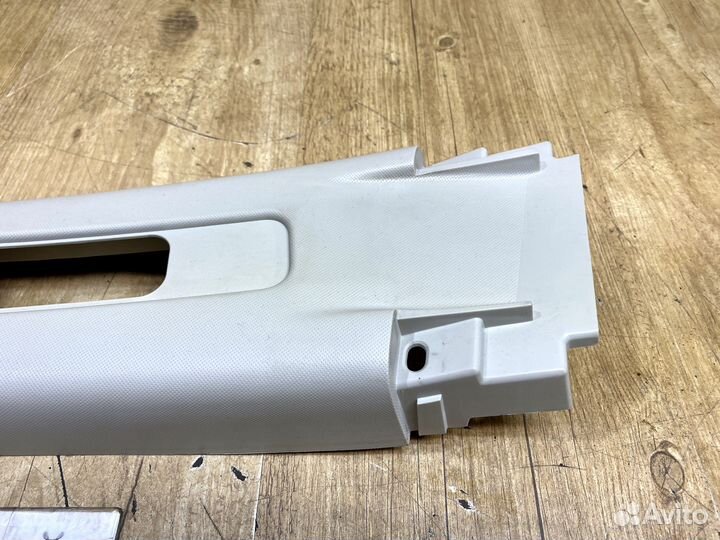 Обшивка центральная левая верхняя Mazda 6 GH 07-13