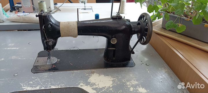 Швейная машинка