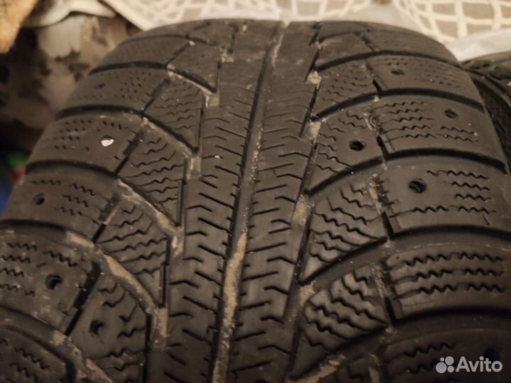 Gislaved Nord Frost 5 225/45 R17 94T