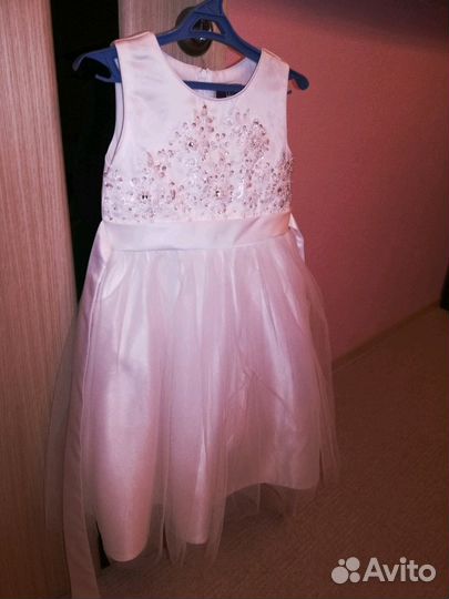 Продам Платья и перчатки