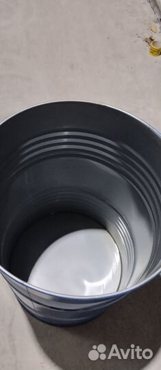 Бочки металлические 200 л с крышкой