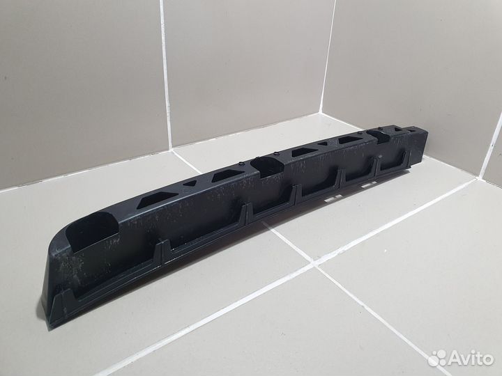 Направляющая заднего бампера правая Skoda Fabia 2