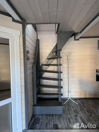 Лестница деревянная б/у