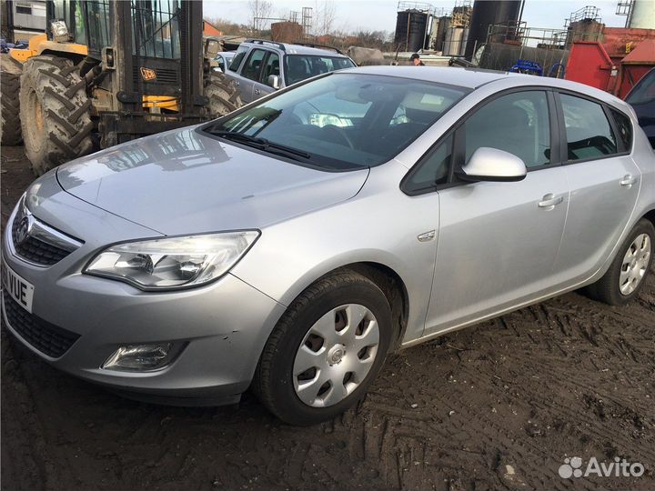 Разбор на запчасти Opel Astra J