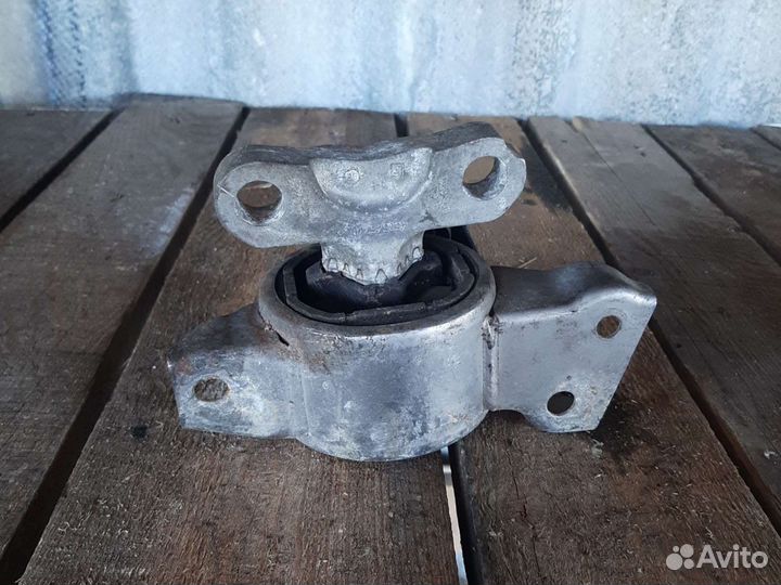 Подушка двигателя Opel Corsa D