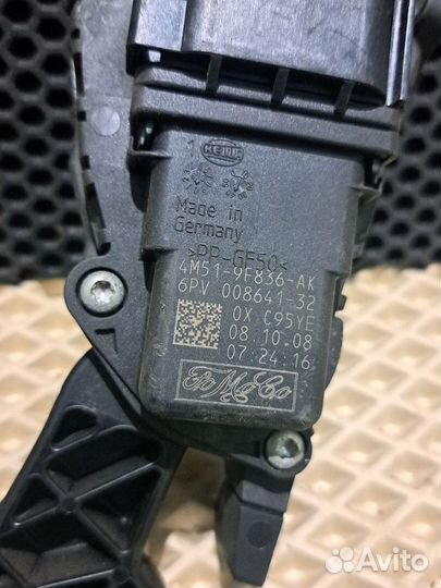 Педаль газа Ford Focus 2 1804579