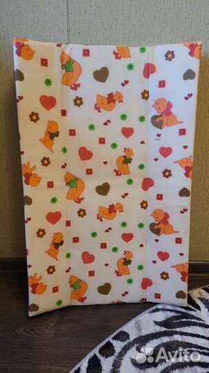 Пеленальная доска на кроватку