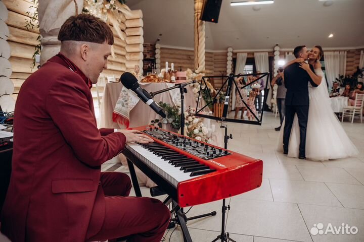 Поющий ведущий