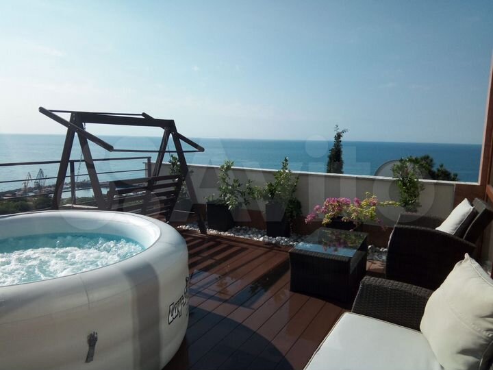 Дом 242 м² на участке 1,3 сот.