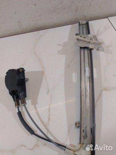 Стеклоподъемник передний правый Kia Rio A5D 2001